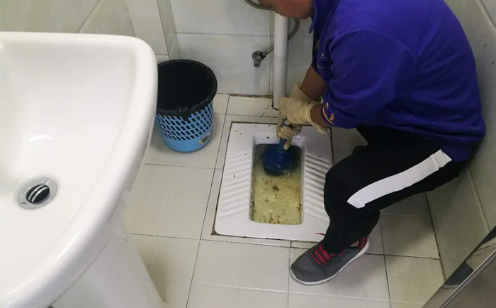 宝塔疏通蹲坑